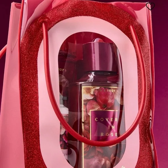 Bath & Body Works Covered in Roses Gift Set - Red - Picture 4 of 4